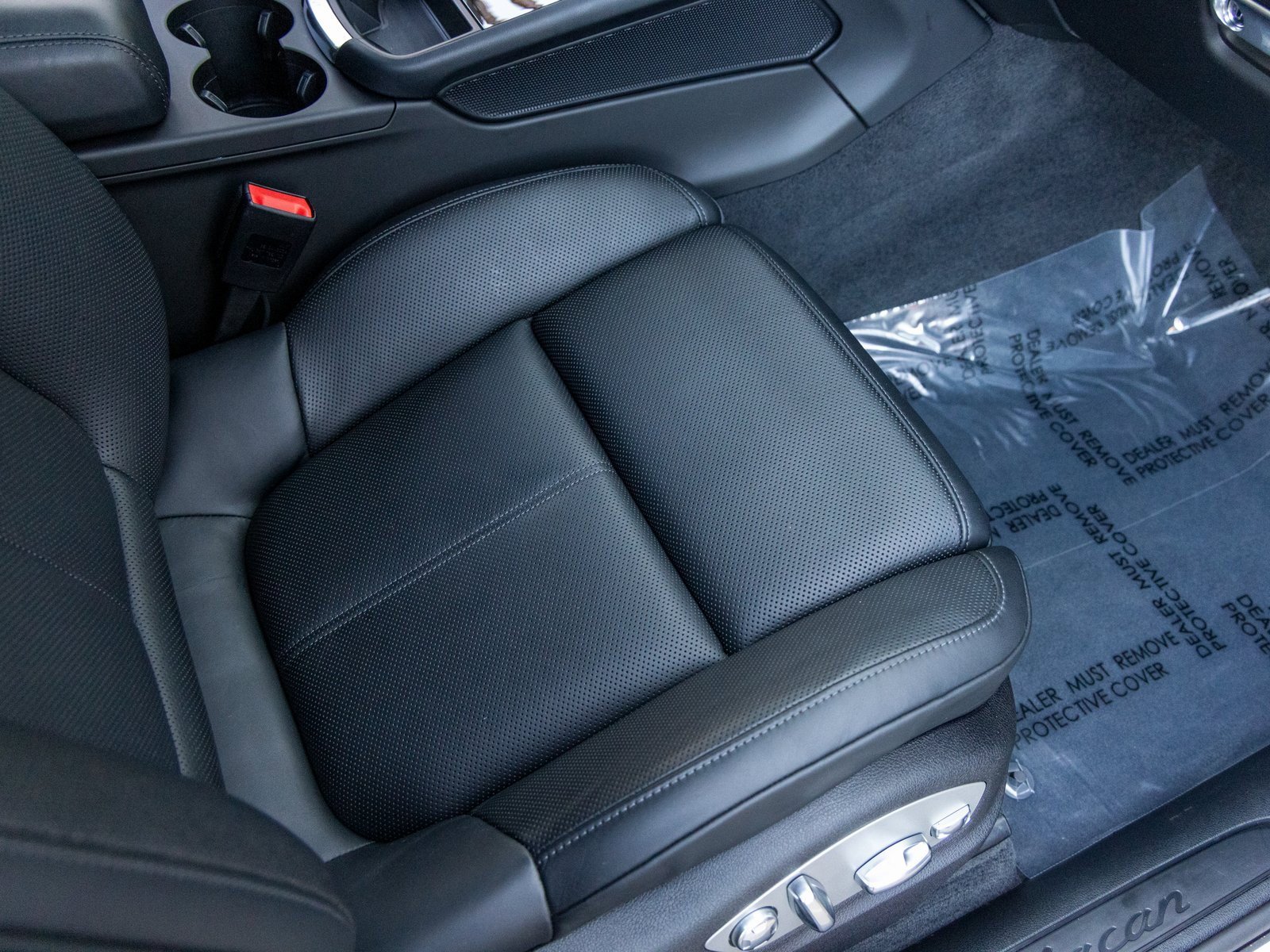 Certified 2024 Porsche Macan image 50