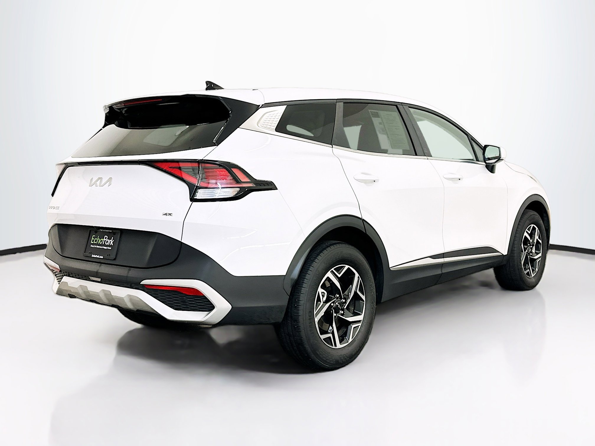 Used 2025 Kia Sportage LX image 9