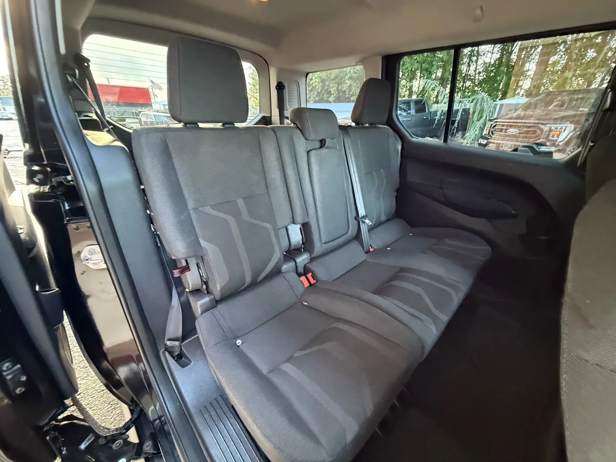Used 2018 Ford Transit Connect XLT image 22