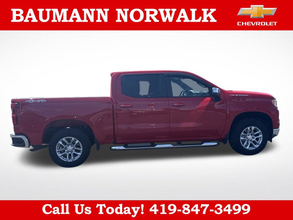 Used 2022 Chevrolet Silverado 1500 LT AWD/4WD image 5