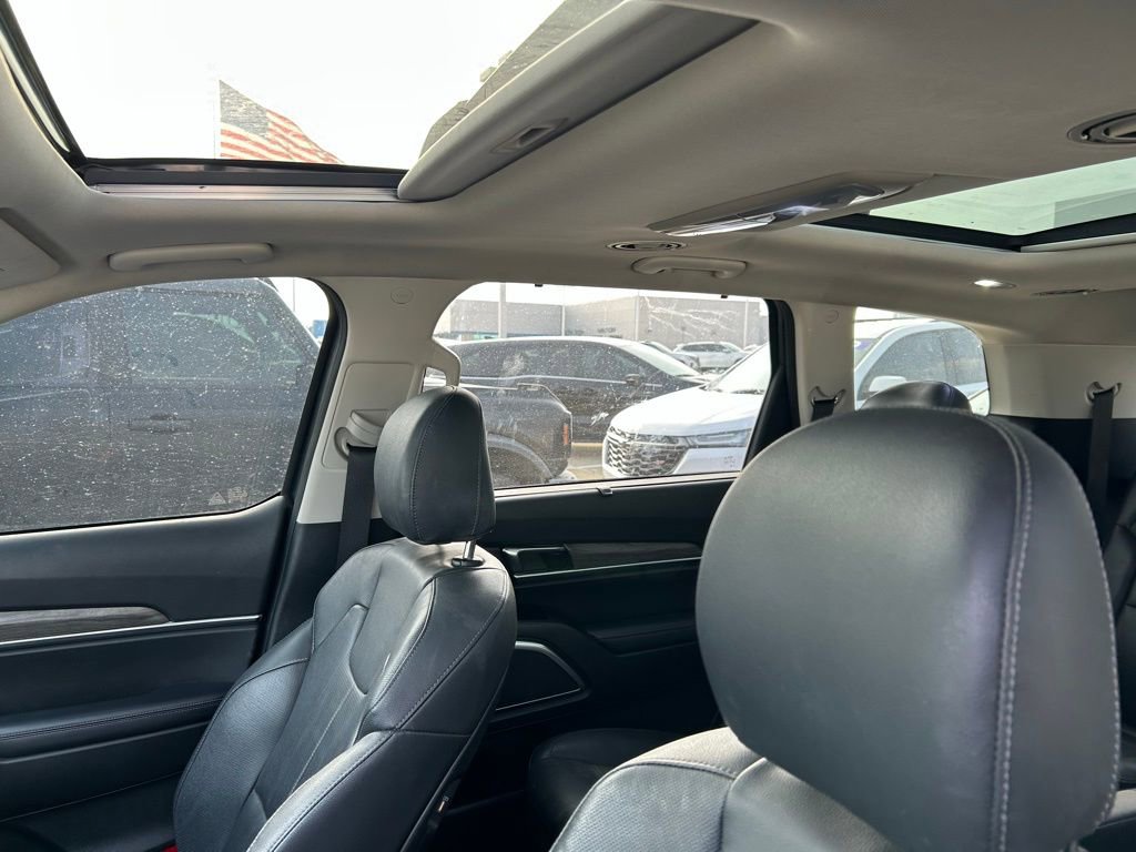 Used 2021 Kia Telluride SX w/ Towing Package FWD image 7