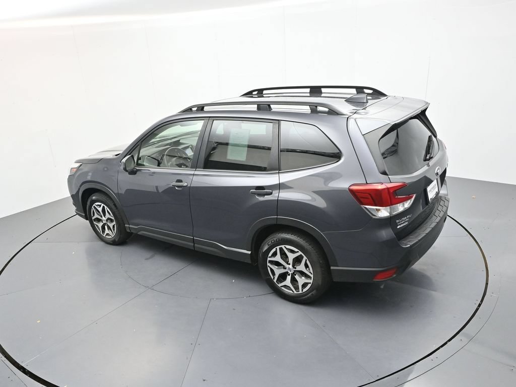 Used 2023 Subaru Forester Premium AWD/4WD image 32