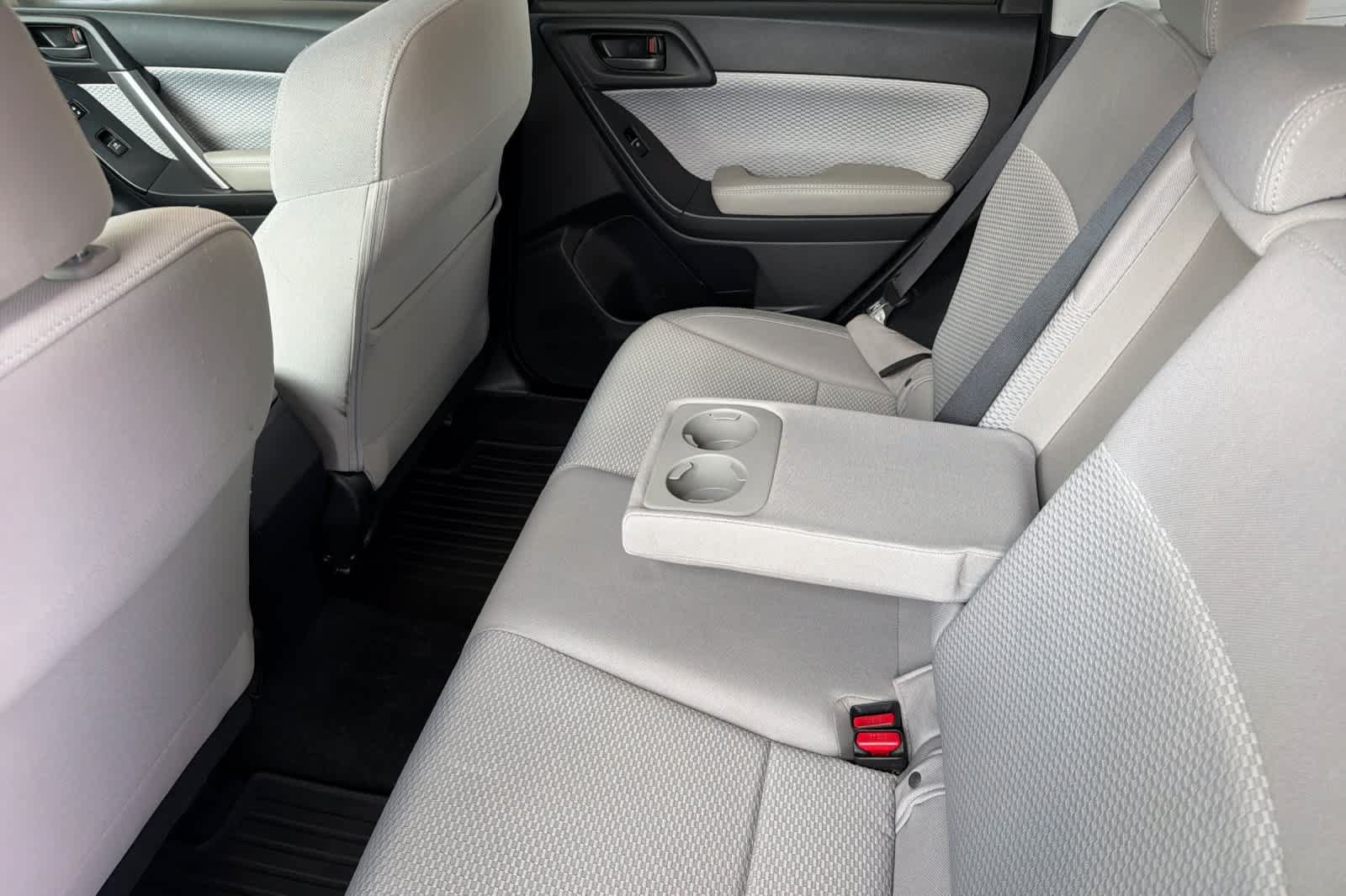 Used 2018 Subaru Forester 2.5i Premium w/ Popular Package #2A AWD/4WD image 4