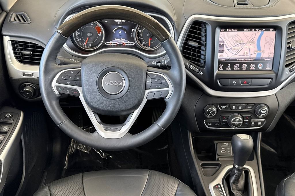 Used 2016 Jeep Cherokee Overland image 16
