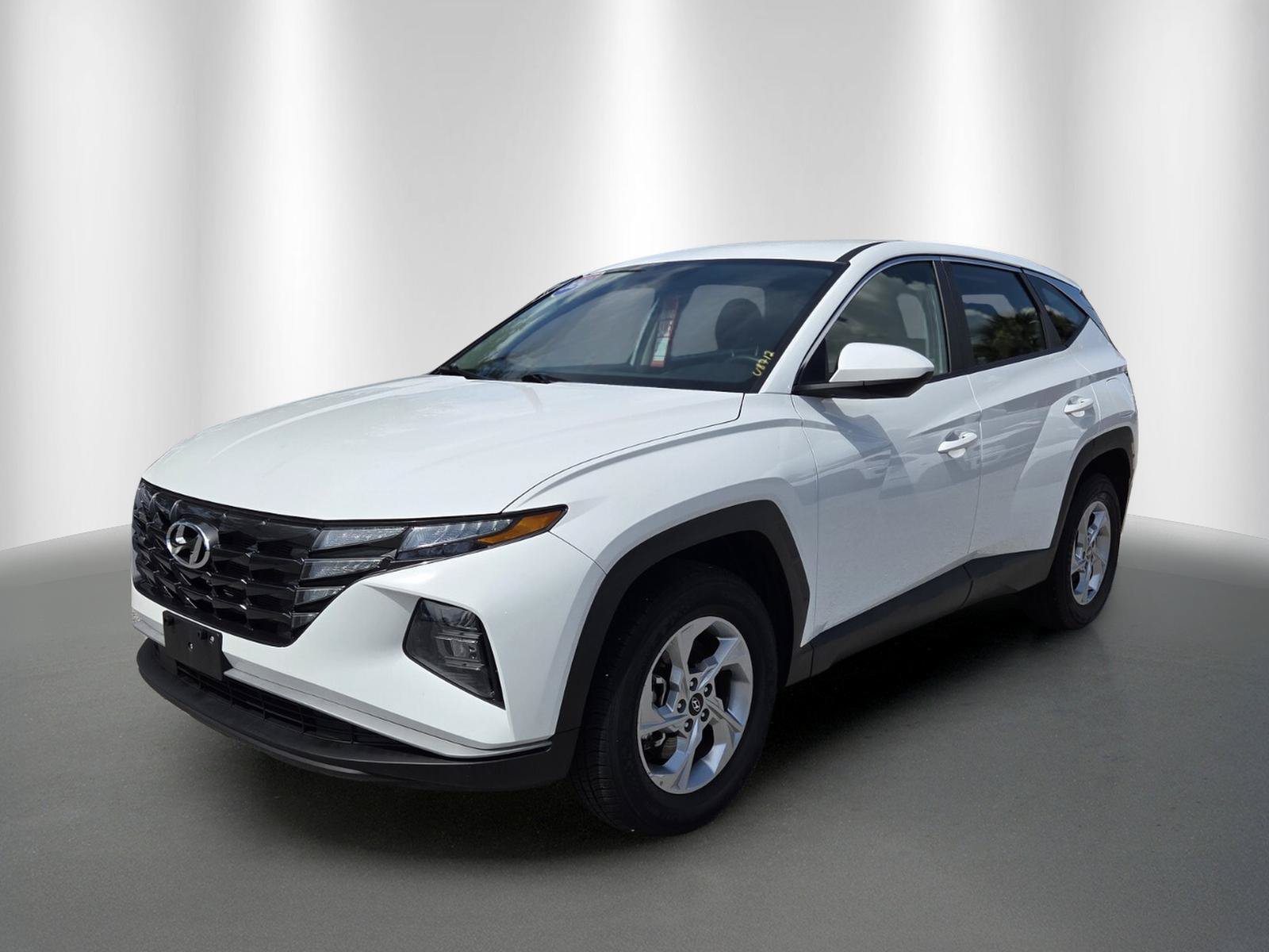 Used 2024 Hyundai Tucson SE AWD/4WD image 2