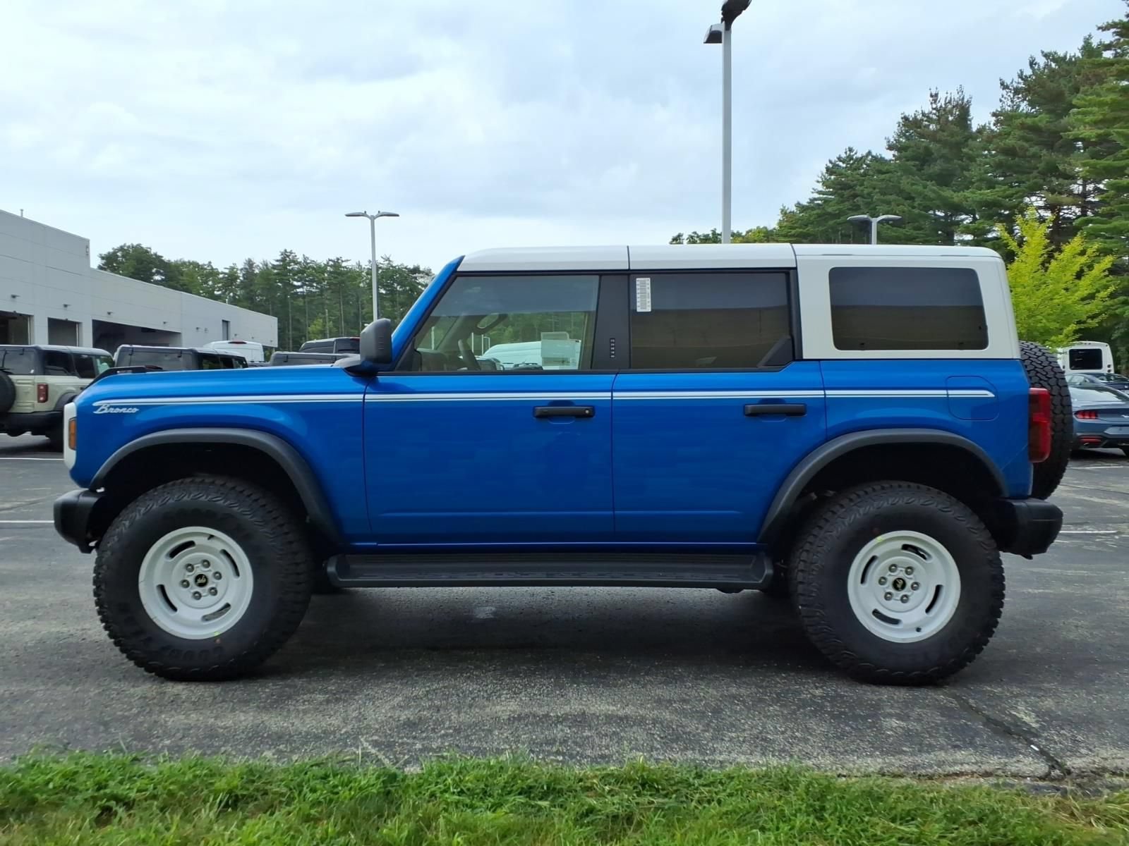 New 2026 Ford Bronco Heritage Edition AWD/4WD image 5