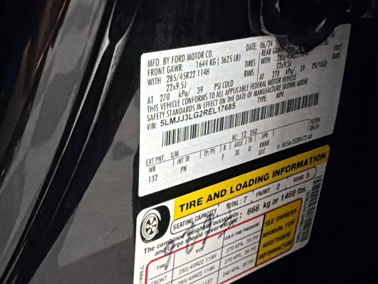 Certified 2024 Lincoln Navigator L Reserve AWD/4WD image 39