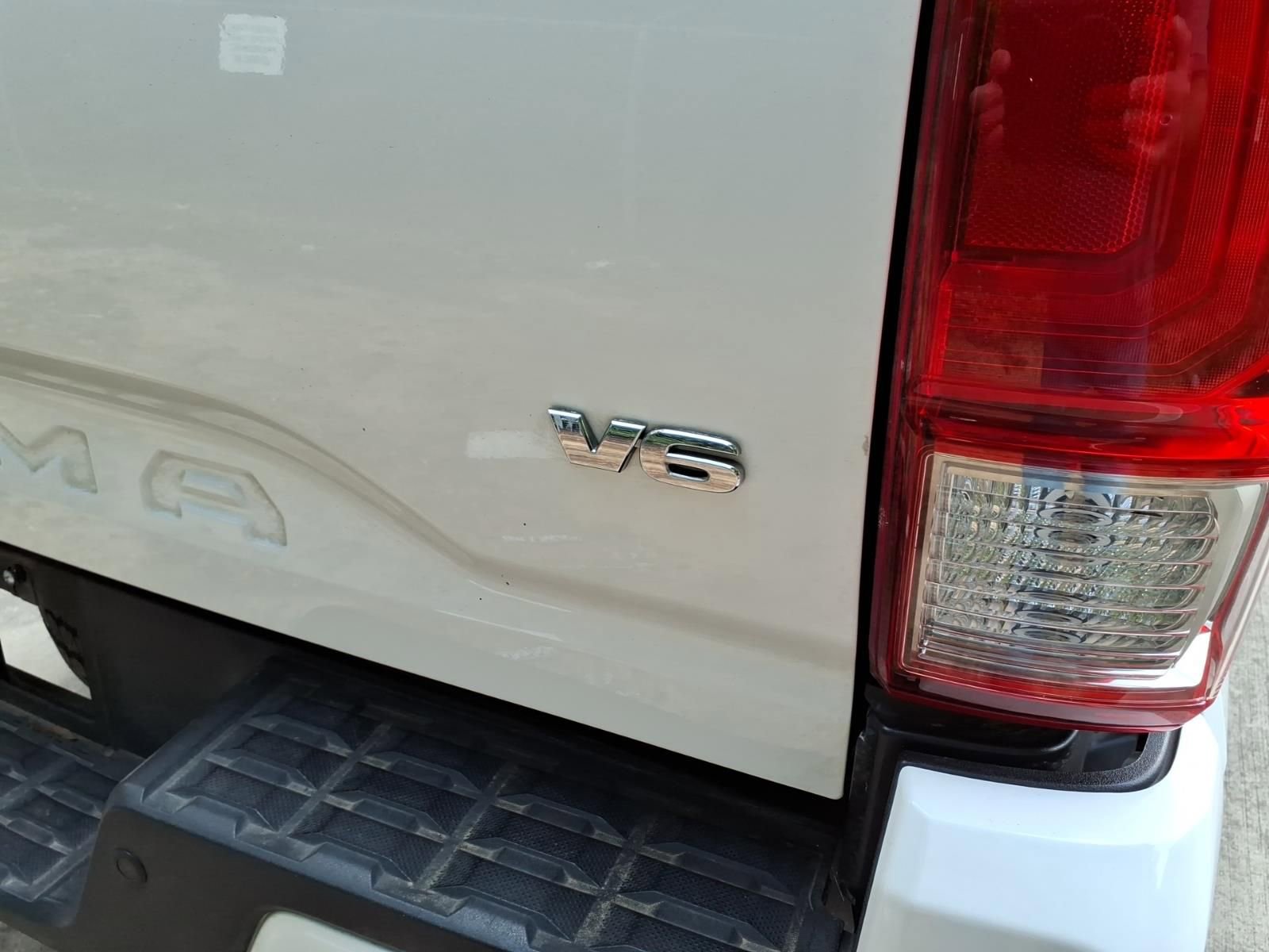 Used 2017 Toyota Tacoma TRD Off-Road w/ Premium & Technology Package image 7