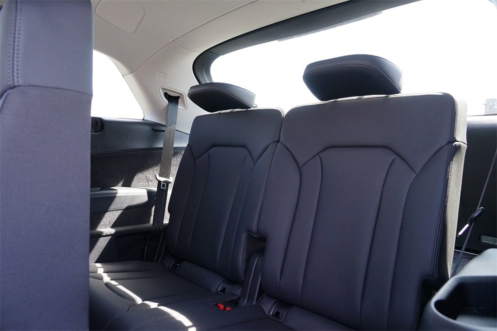 Used 2024 Audi Q7 3.0T Premium Plus image 28