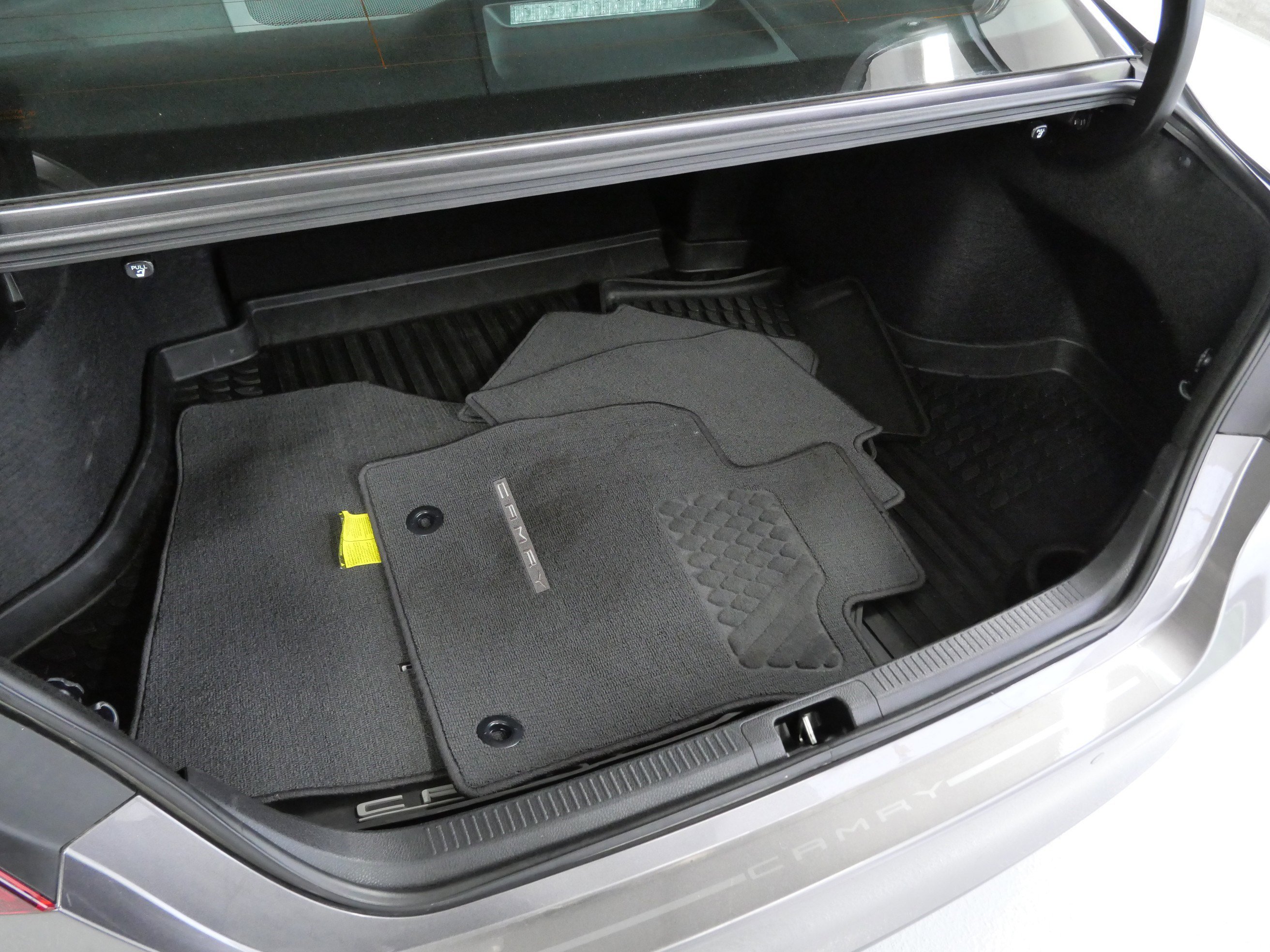 Certified 2018 Toyota Camry XLE image 19