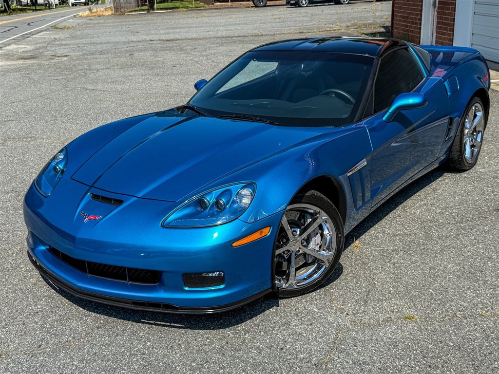 Used 2011 Chevrolet Corvette Grand Sport w/ Preferred Equipment Group RWD image 3