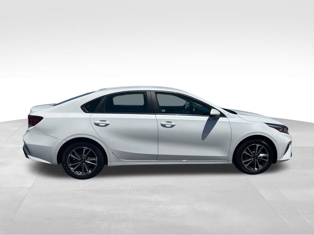 Used 2023 Kia Forte LXS FWD image 8