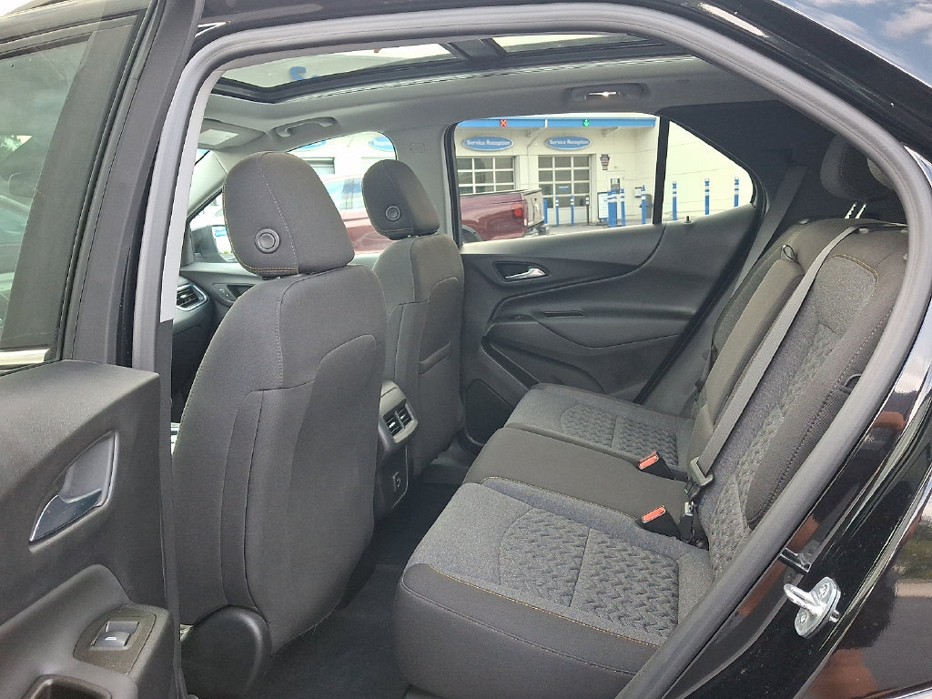 Used 2023 Chevrolet Equinox LT AWD/4WD image 13