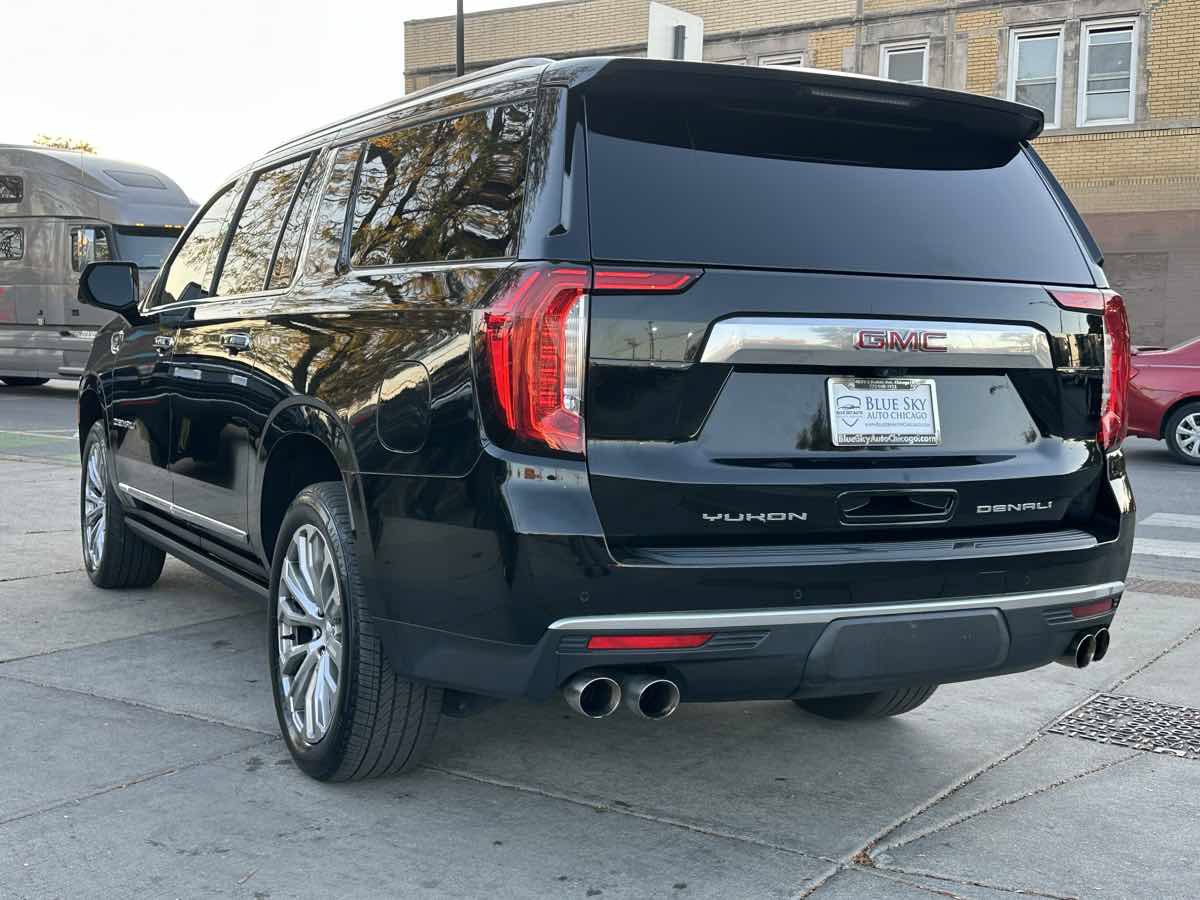 Used 2023 GMC Yukon XL Denali w/ Denali Reserve Package AWD/4WD image 7