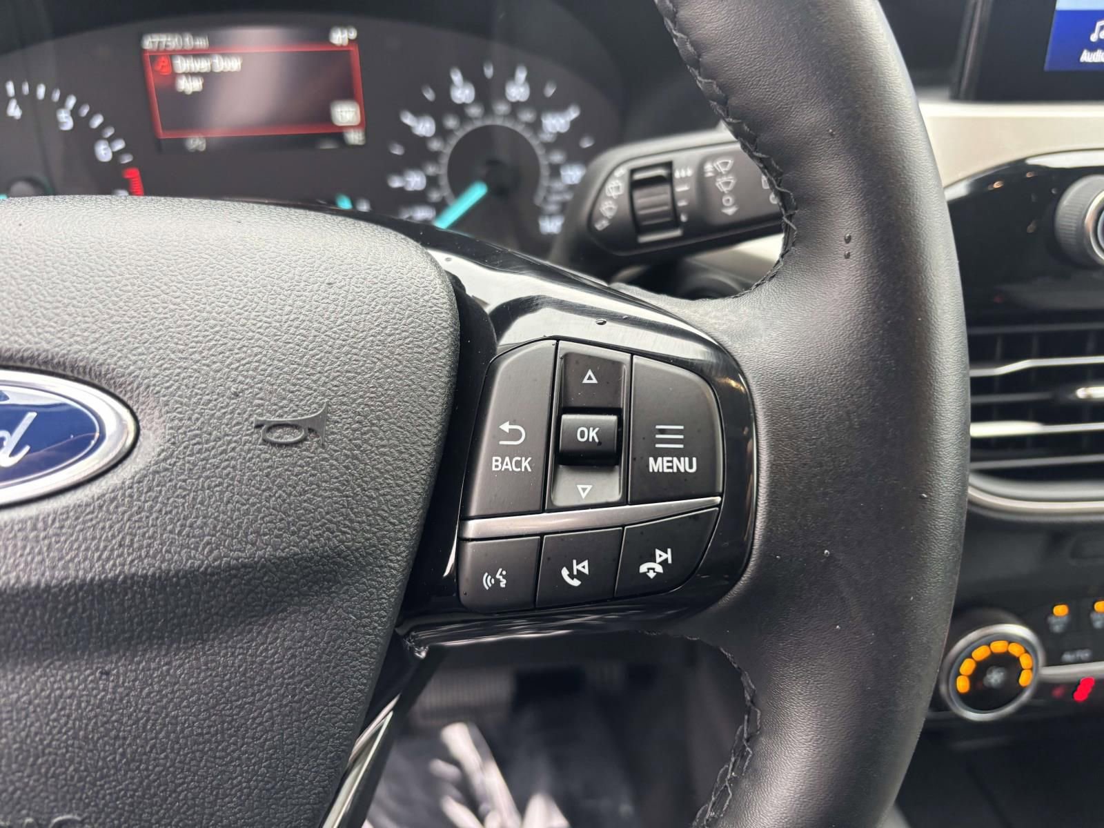 Used 2022 Ford Escape SE w/ SE Sport Appearance Package image 20