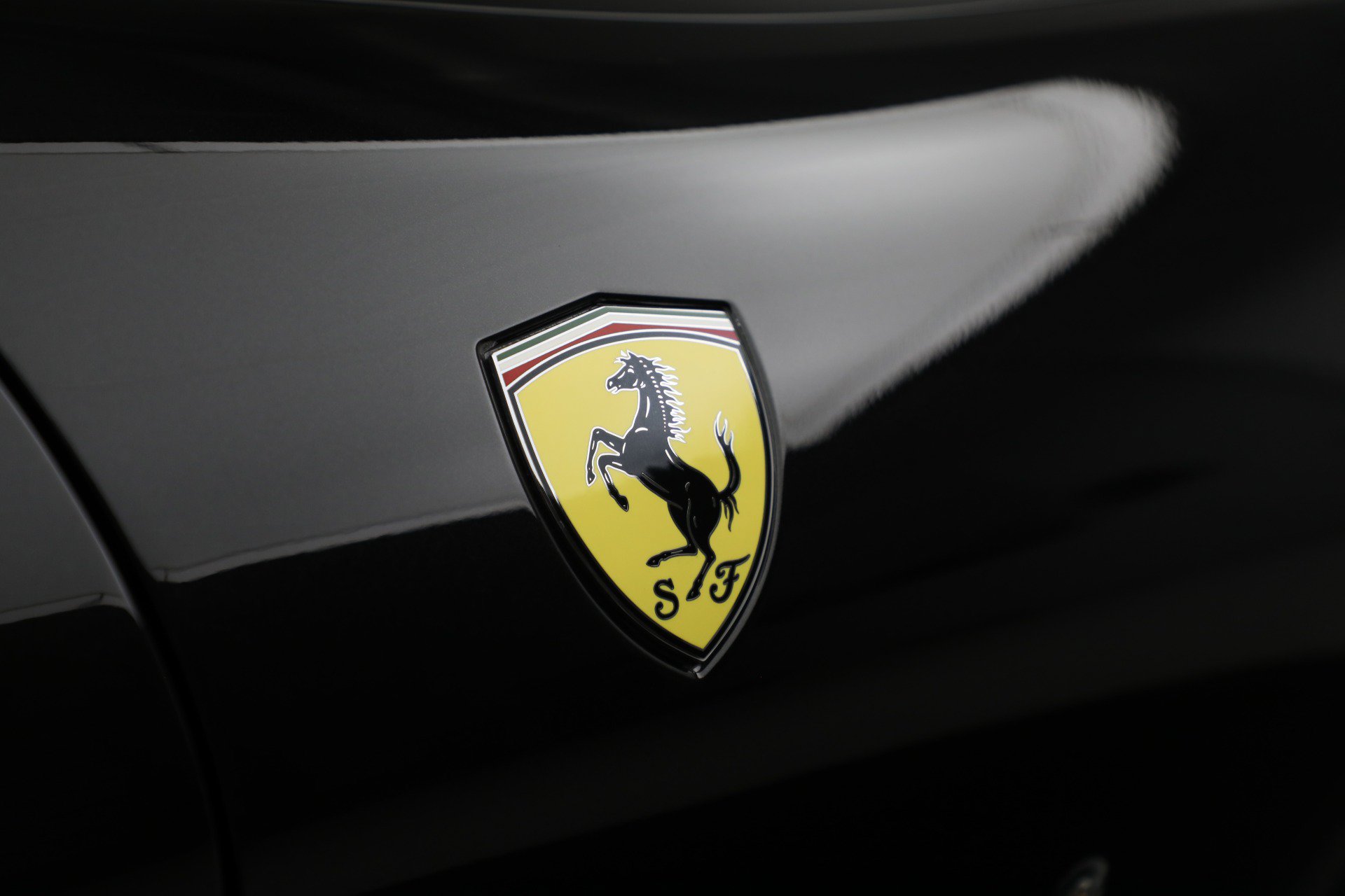 Certified 2022 Ferrari Roma RWD image 21