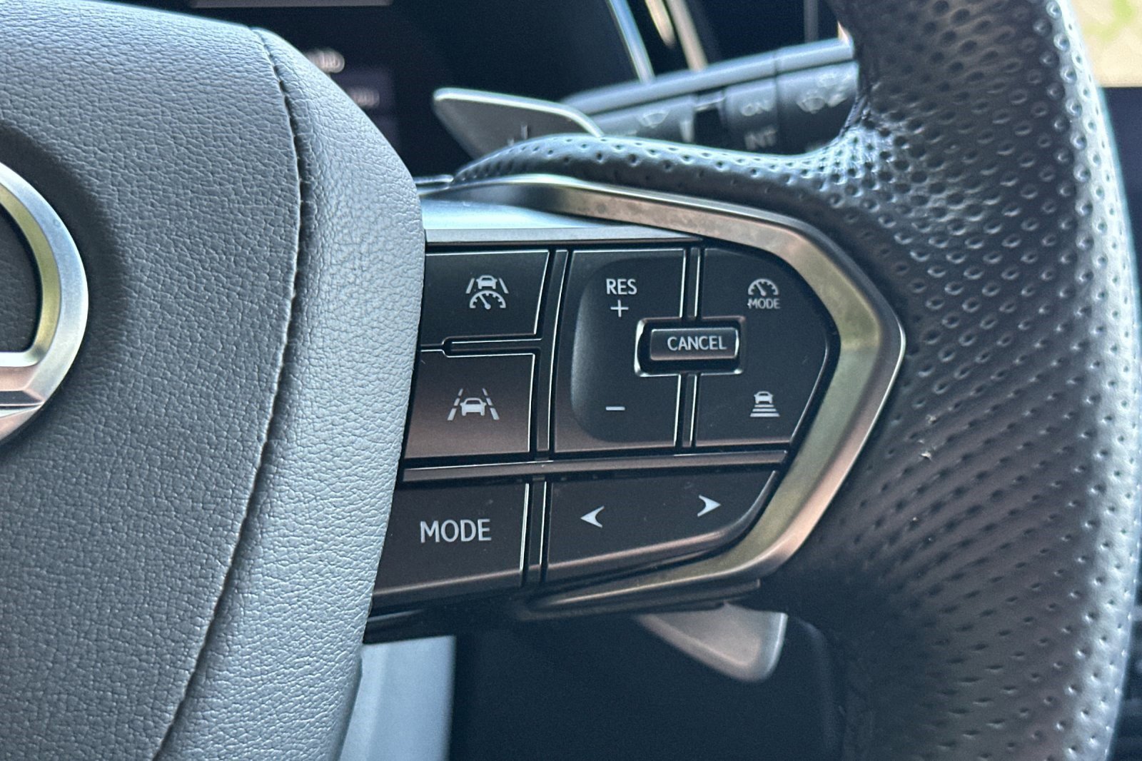 Certified 2025 Lexus TX 500h AWD w/ Technology Package image 34