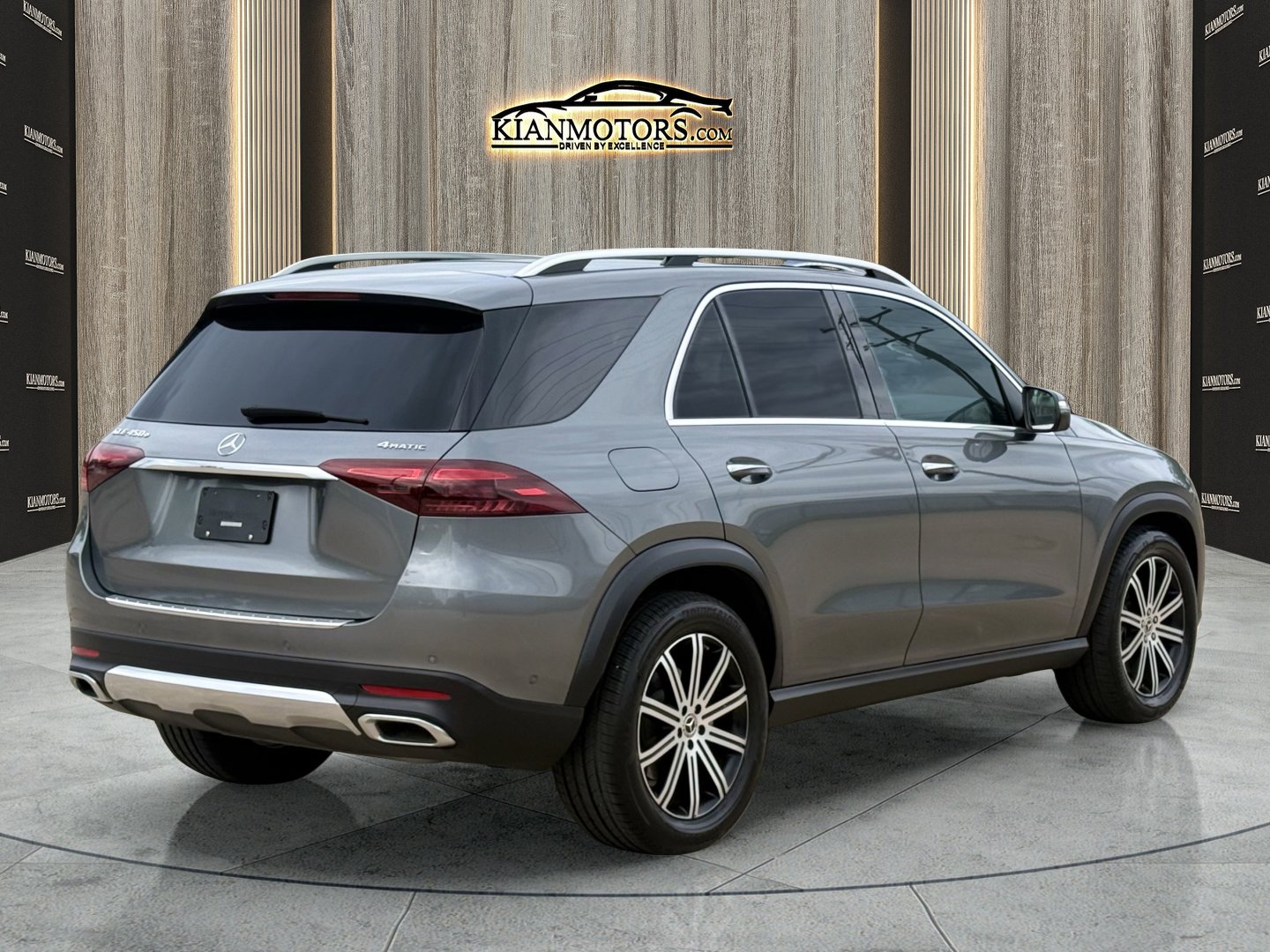 Used 2025 Mercedes-Benz GLE 450e 4MATIC image 7