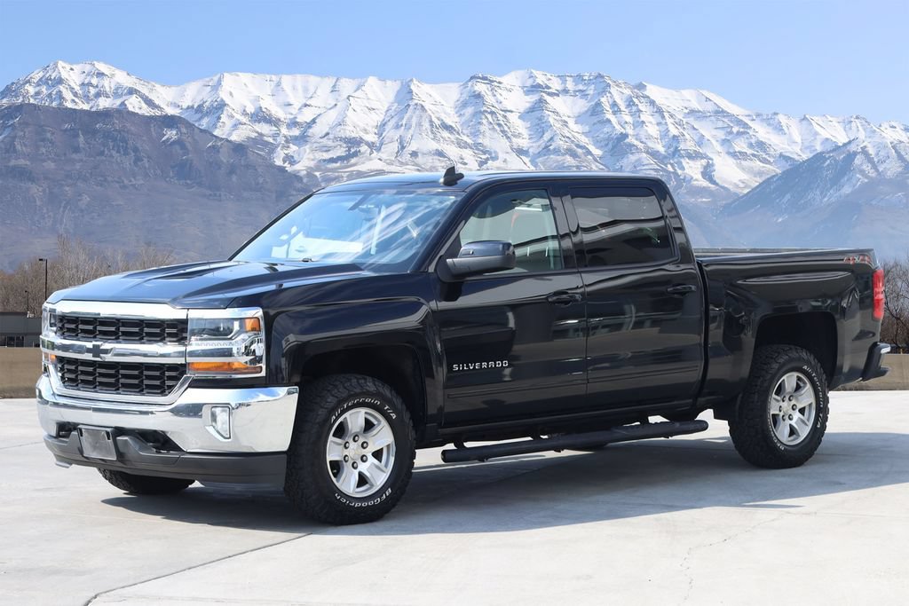 Used 2018 Chevrolet Silverado 1500 LT w/ All Star Edition AWD/4WD image 2