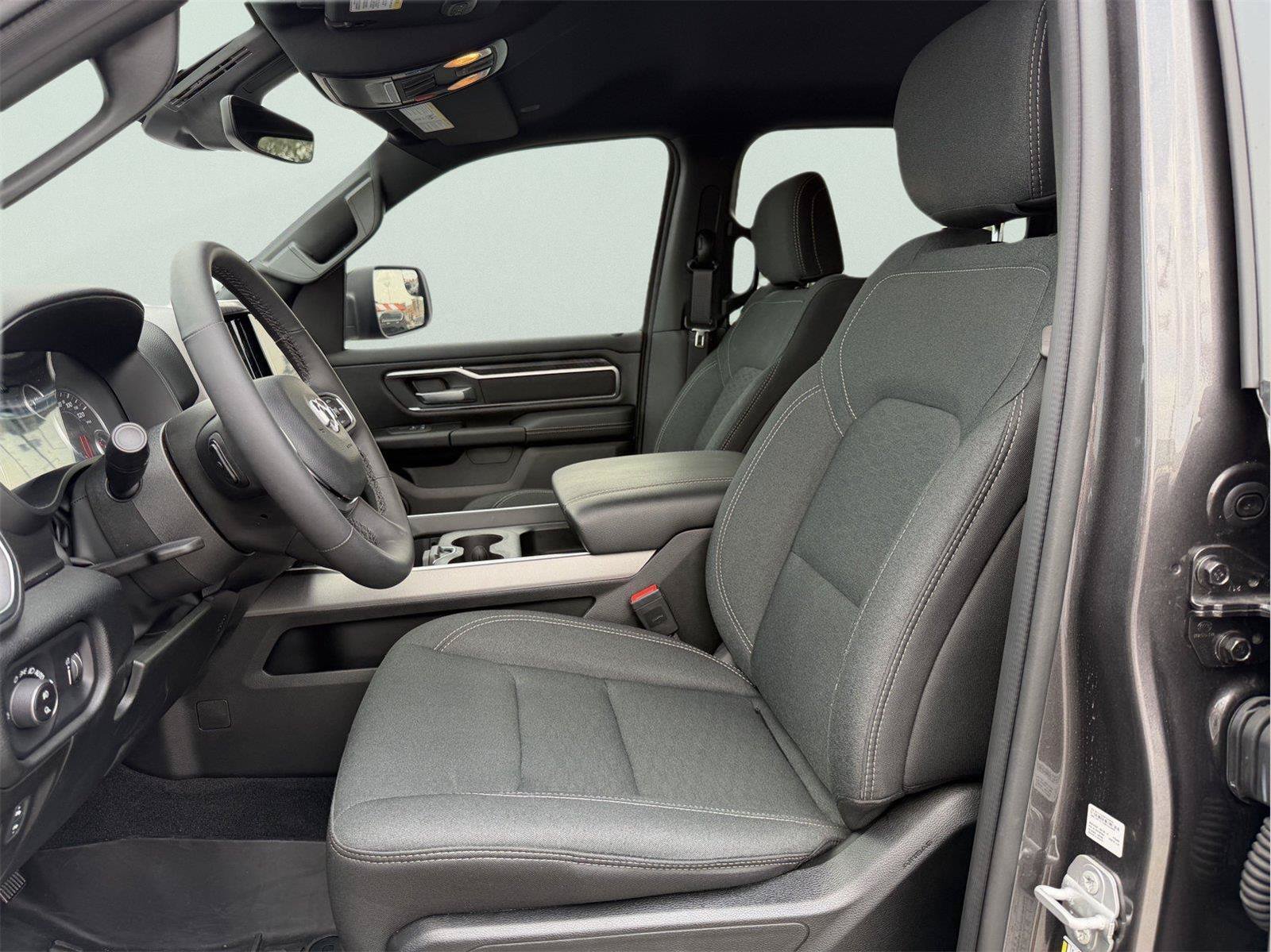 Used 2025 RAM 1500 Big Horn w/ Night Edition AWD/4WD image 15