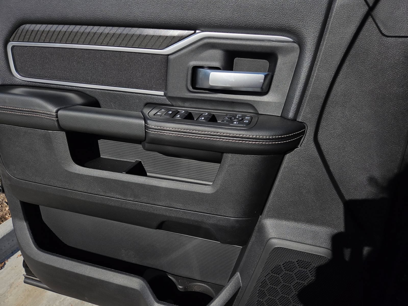 New 2026 RAM 2500 Big Horn AWD/4WD image 15