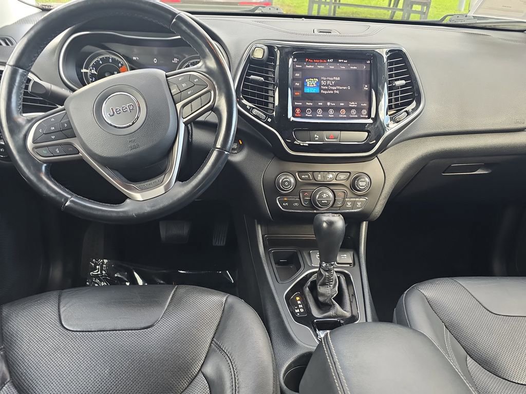 Used 2019 Jeep Cherokee Limited image 16