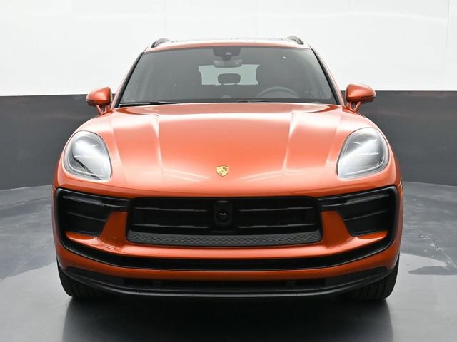 Certified 2025 Porsche Macan image 26
