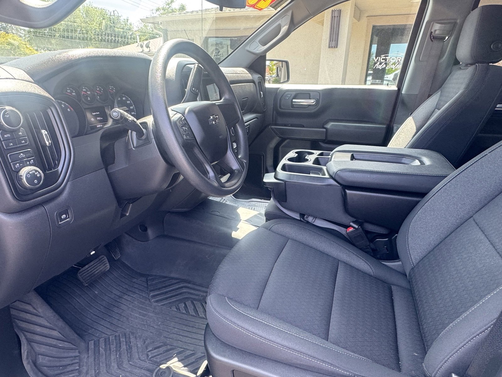 Used 2023 Chevrolet Silverado 1500 Custom Trail Boss w/ LPO, Dark Essentials Package image 8