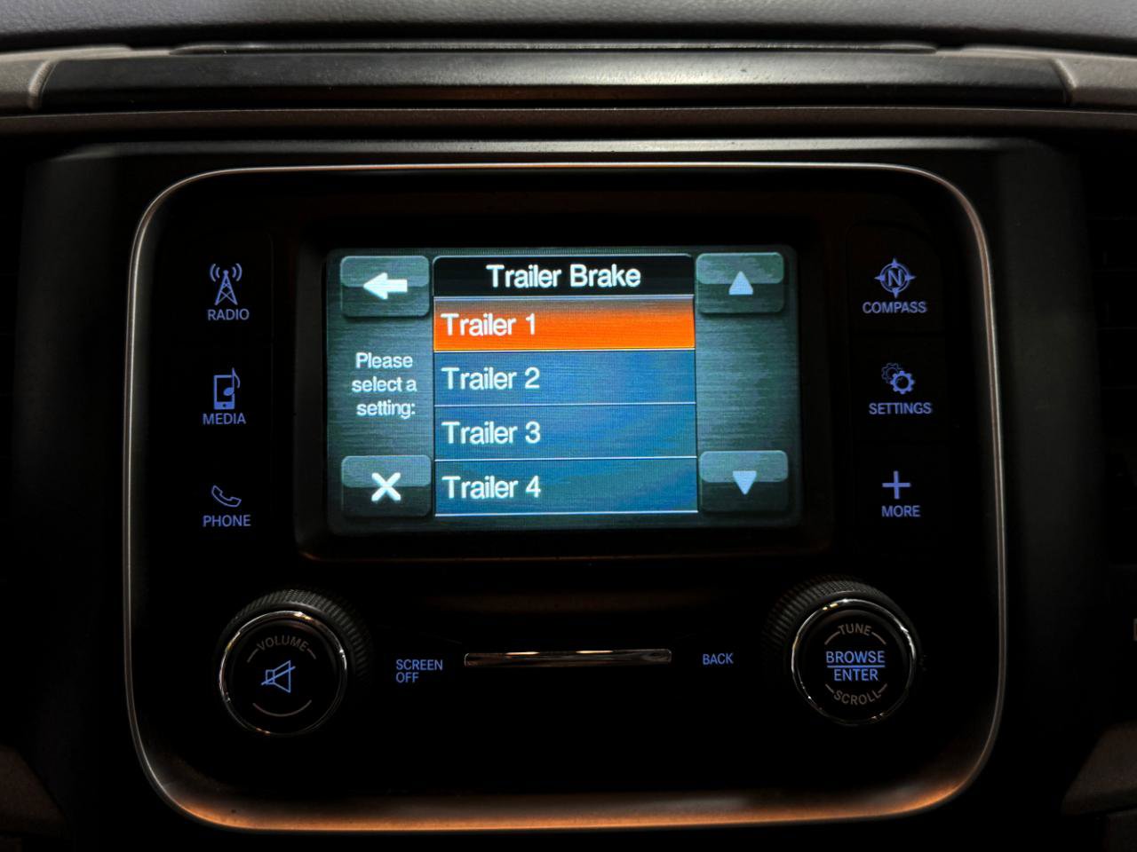 Used 2018 RAM 2500 Tradesman w/ Chrome Appearance Group image 25