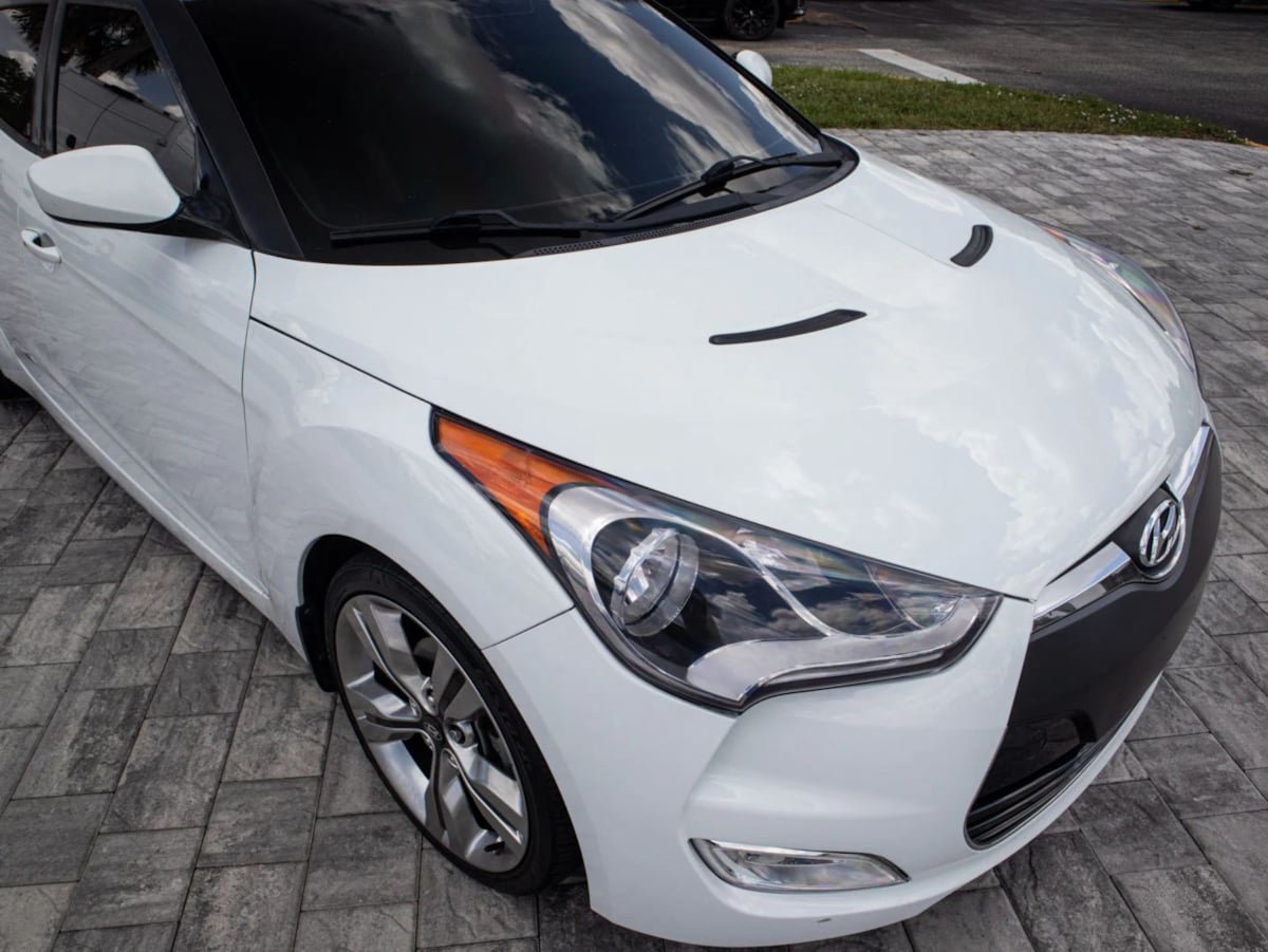 Used 2013 Hyundai Veloster w/ Style Pkg FWD image 9