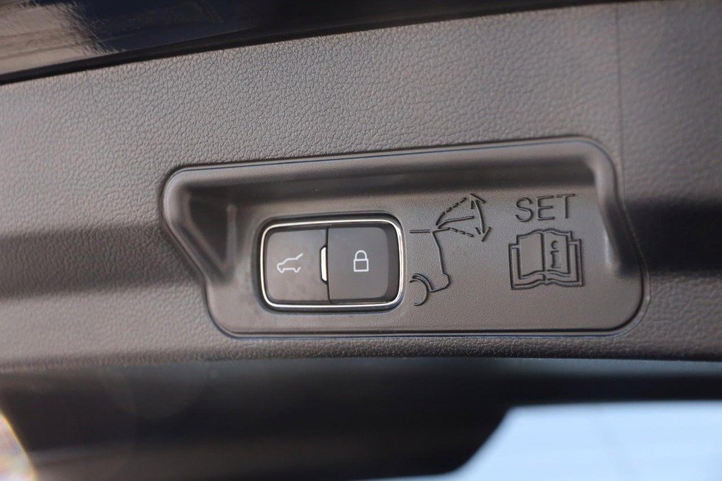 Used 2021 Ford Explorer ST w/ Equipment Group 401A AWD/4WD image 8