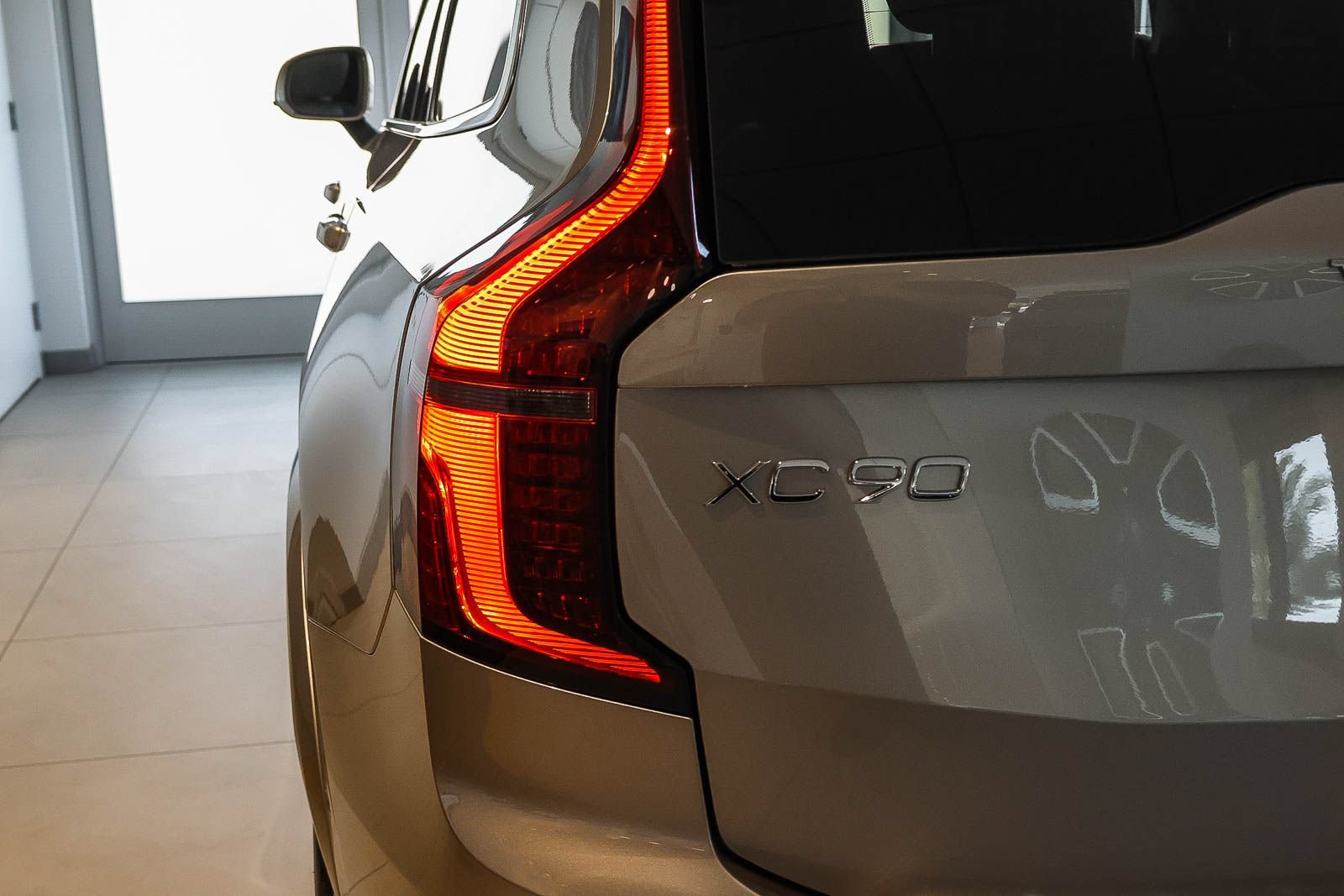 New 2026 Volvo XC90 T8 Ultra w/ Lounge Package AWD/4WD image 8