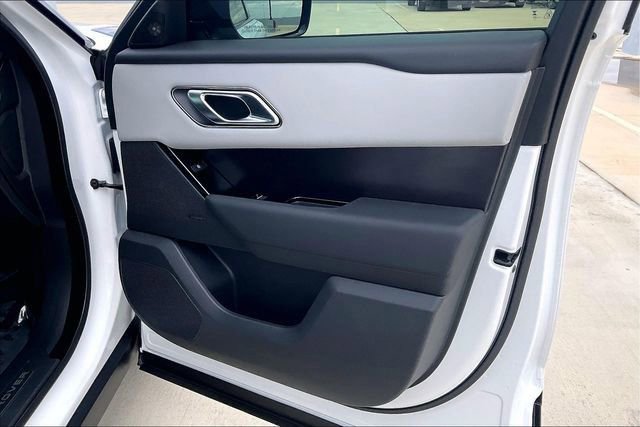 Used 2026 Land Rover Range Rover Velar Dynamic SE image 24