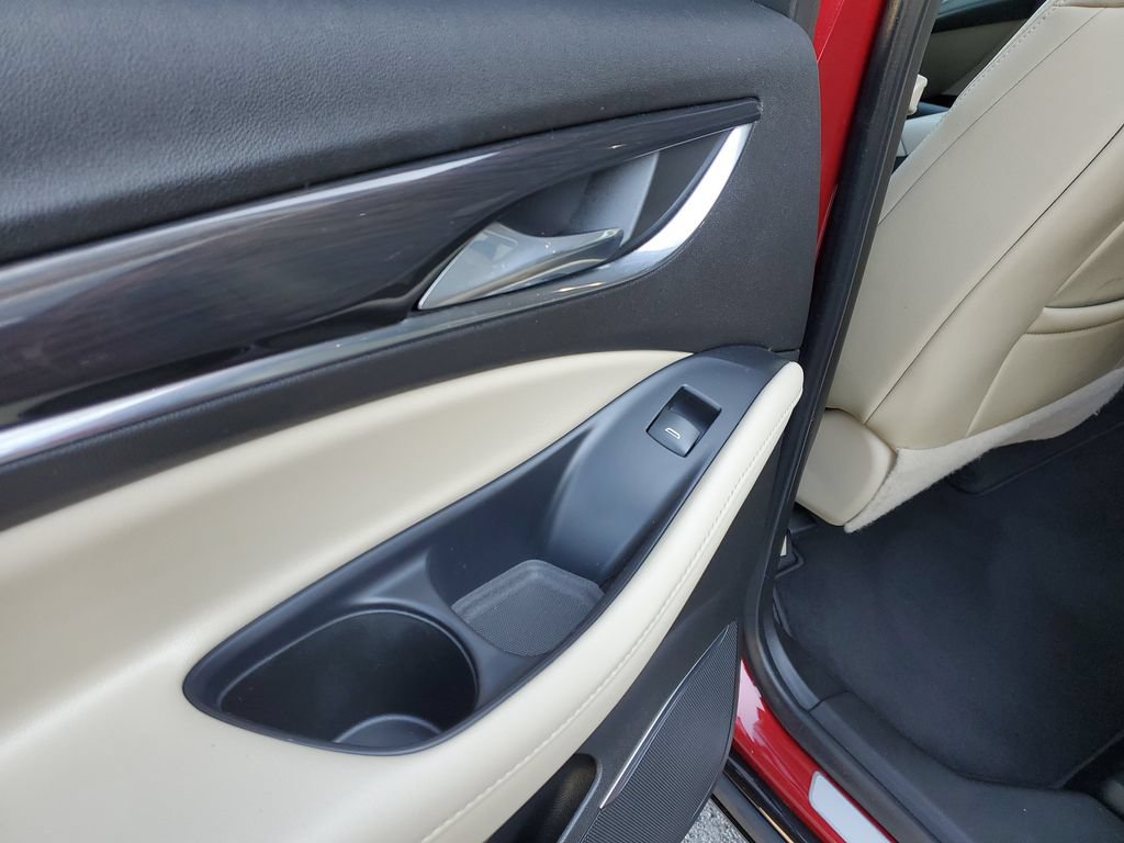 Used 2020 Buick Enclave Essence w/ Sound and Sites Package FWD image 11