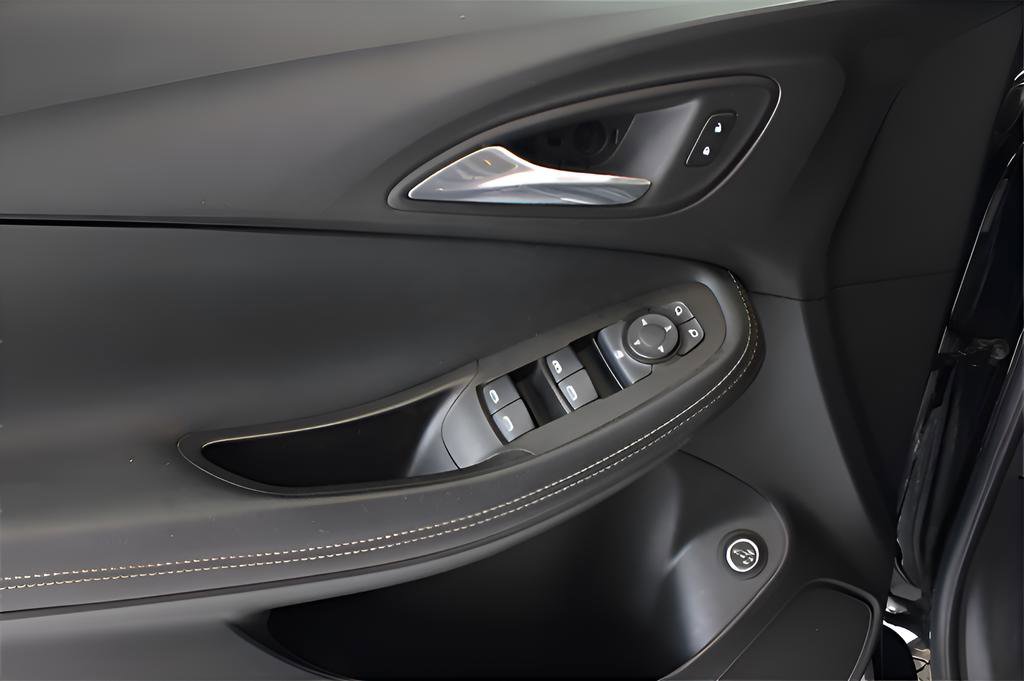Used 2023 Buick Encore GX Select image 12