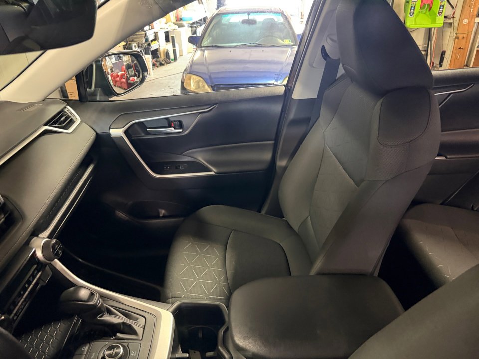 Used 2025 Toyota RAV4 Woodland Edition image 32