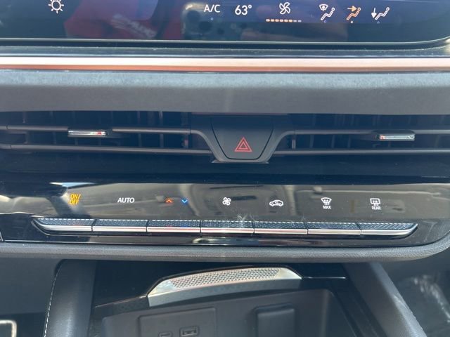 Used 2025 Buick Envision Sport Touring AWD/4WD image 23