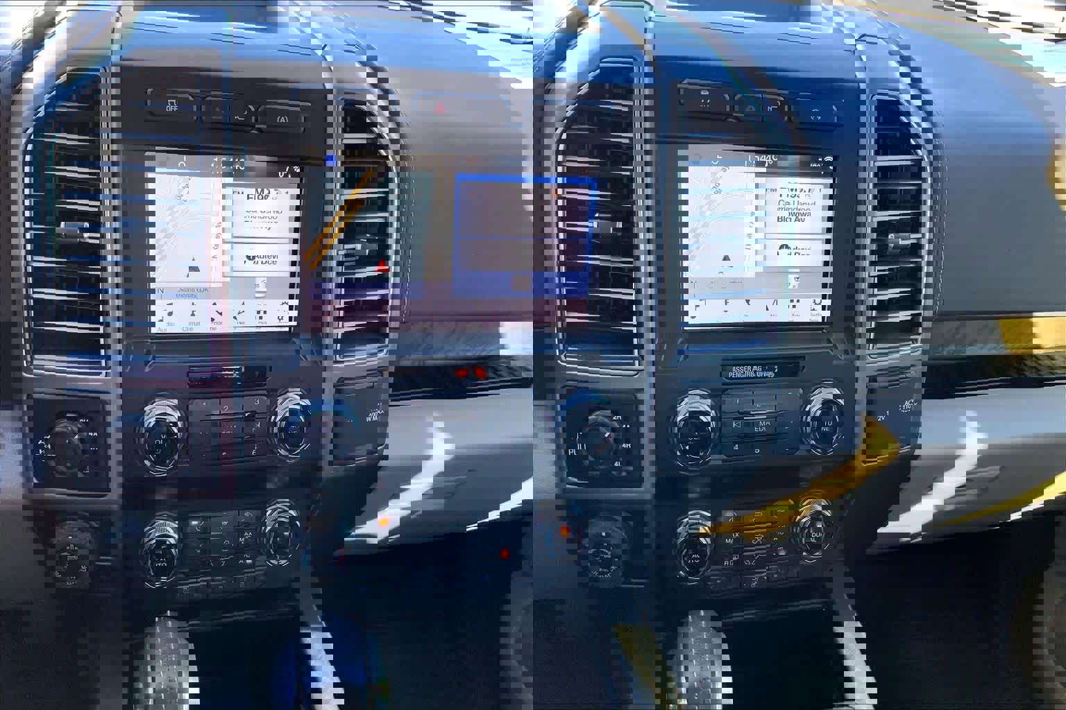 Used 2019 Ford F150 Limited w/ Trailer Tow Package image 32