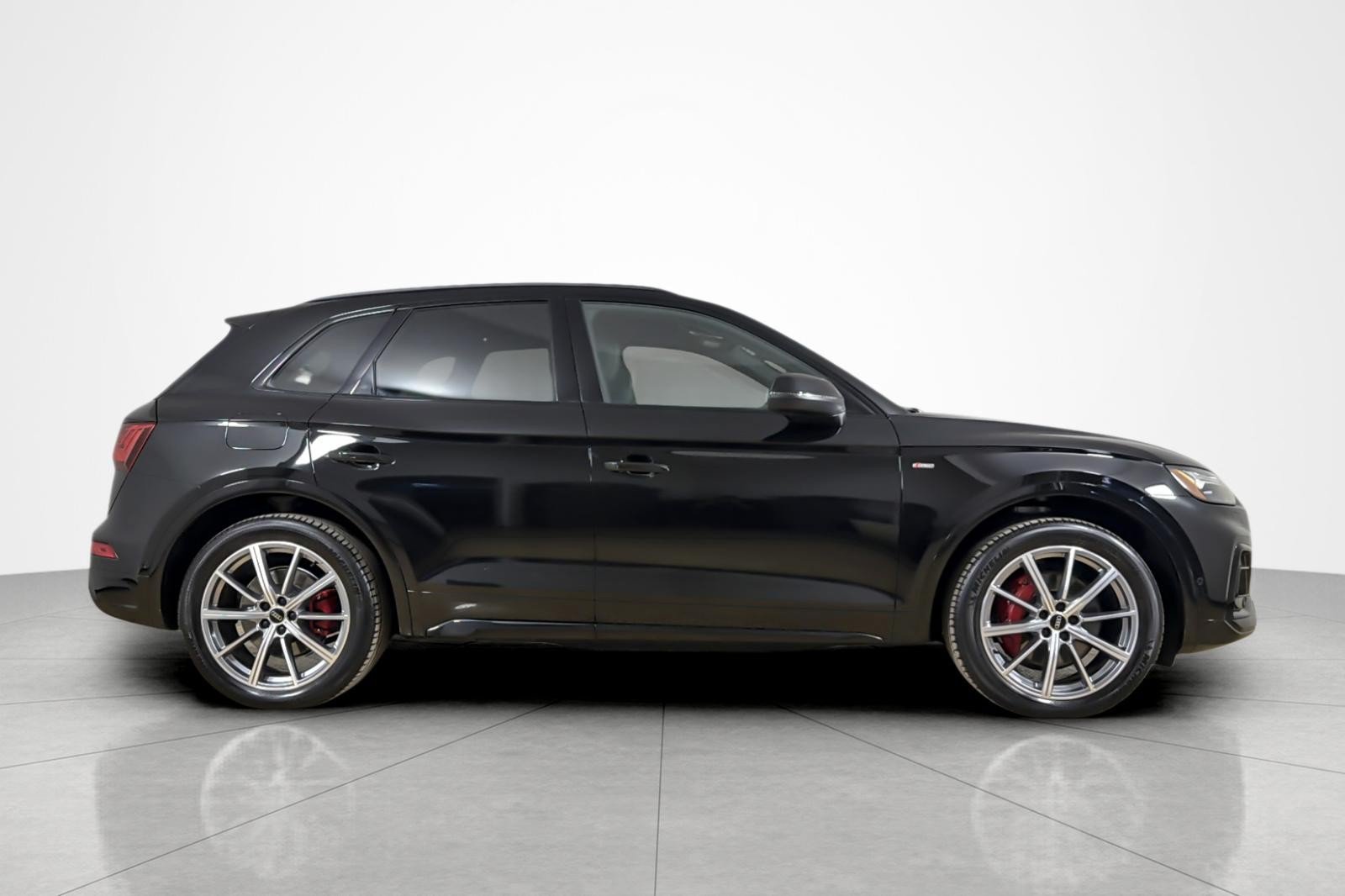 Used 2024 Audi Q5 e Prestige w/ Prestige Package AWD/4WD image 6