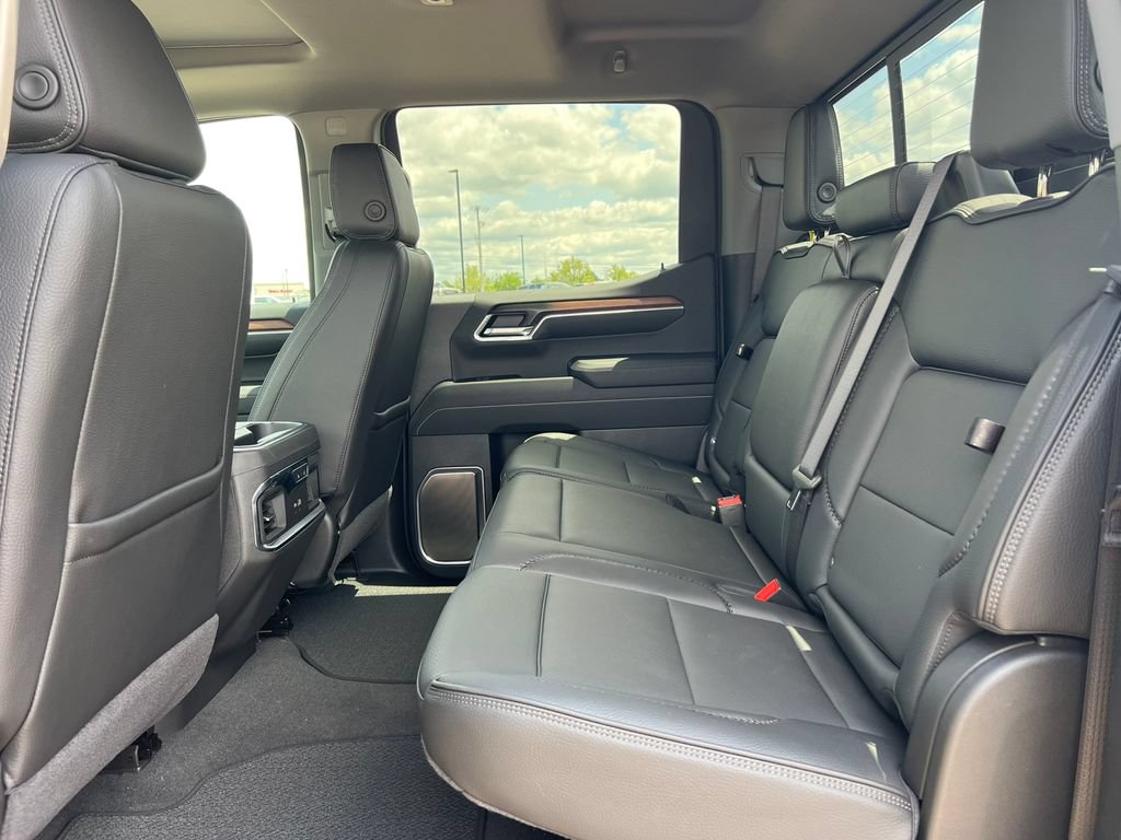 New 2026 GMC Sierra 1500 Denali w/ Denali Reserve Package AWD/4WD image 4