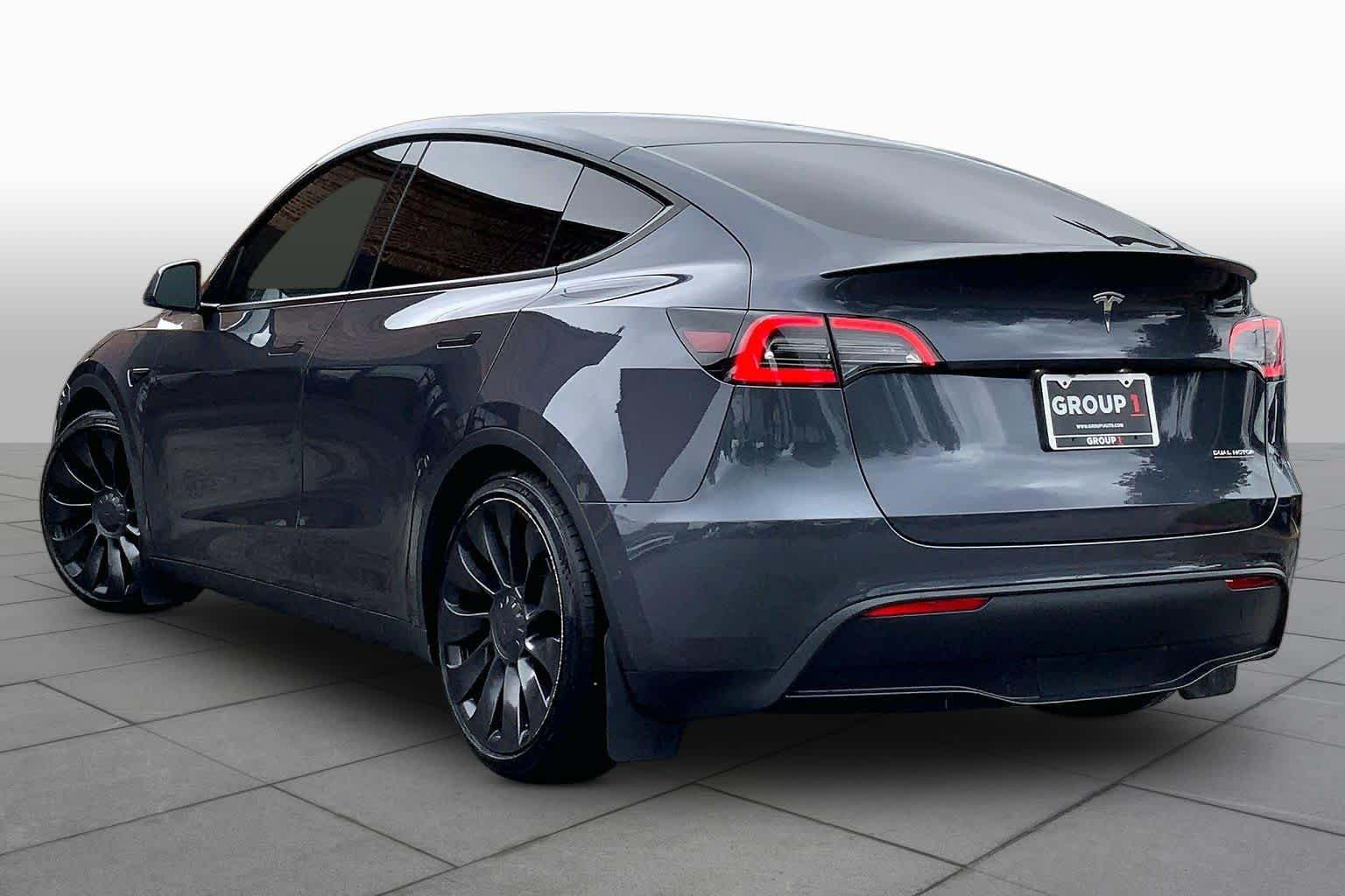 Used 2022 Tesla Model Y Performance AWD/4WD image 11