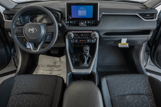 New 2025 Toyota RAV4 XLE image 18
