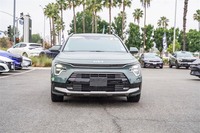 Certified 2023 Kia Niro SX Touring image 3