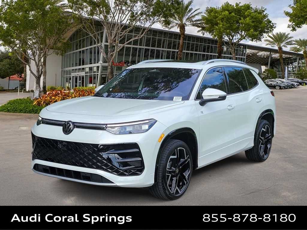 Used 2026 Volkswagen Tiguan SEL R-Line AWD/4WD image 1
