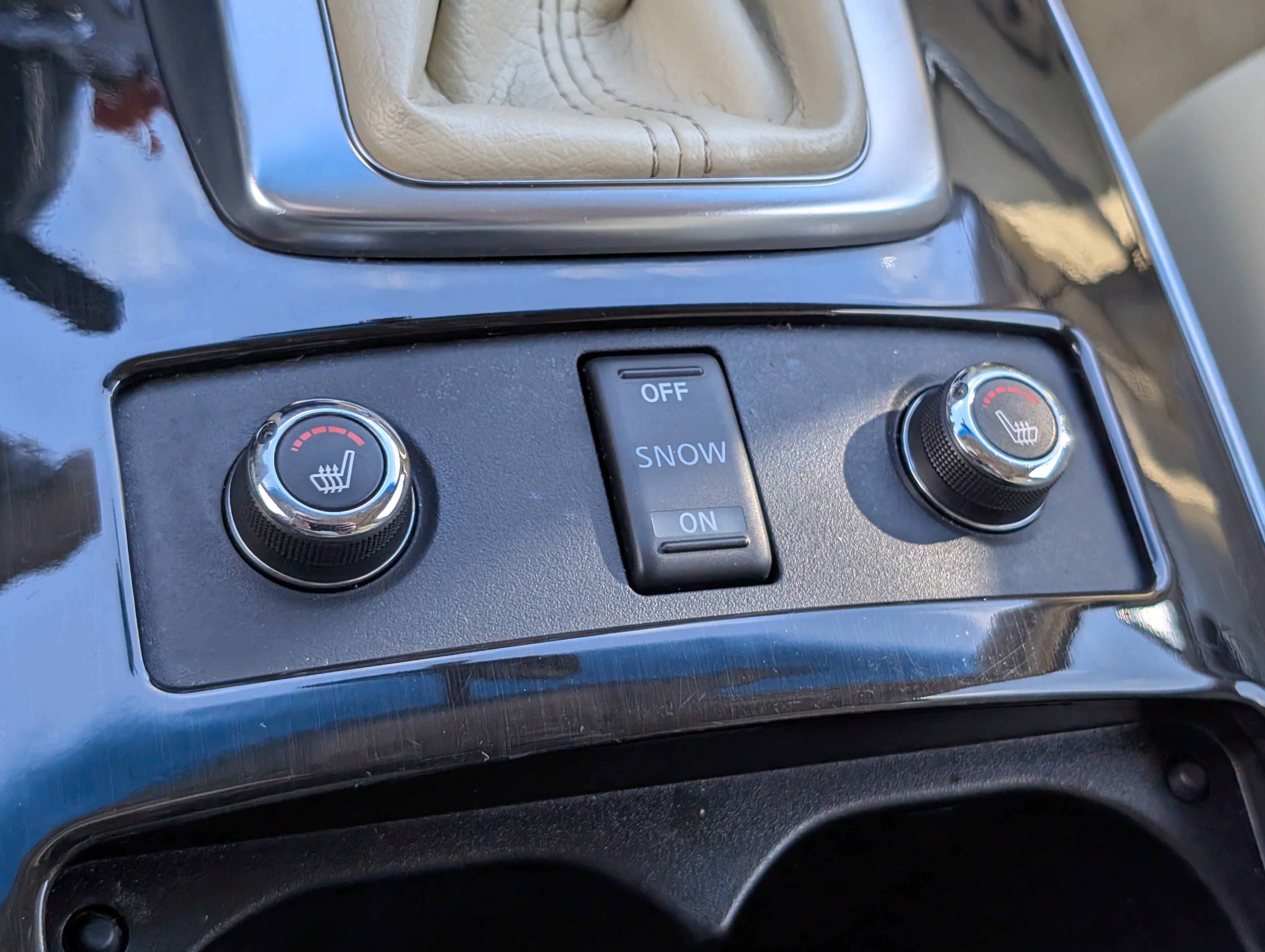 Used 2017 INFINITI QX70 AWD image 21