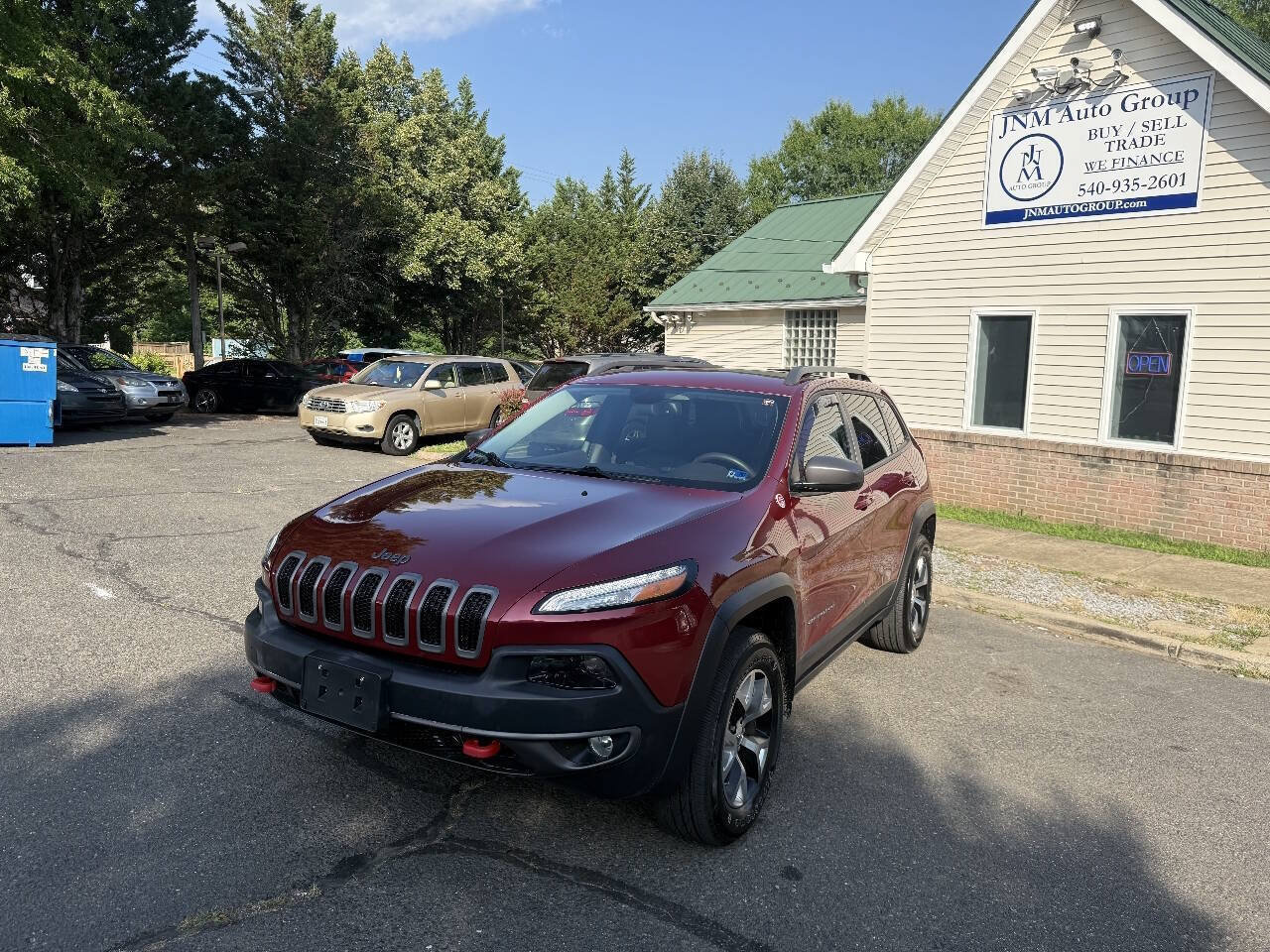 Used 2014 Jeep Cherokee Trailhawk w/ Comfort/Convenience Group AWD/4WD image 5