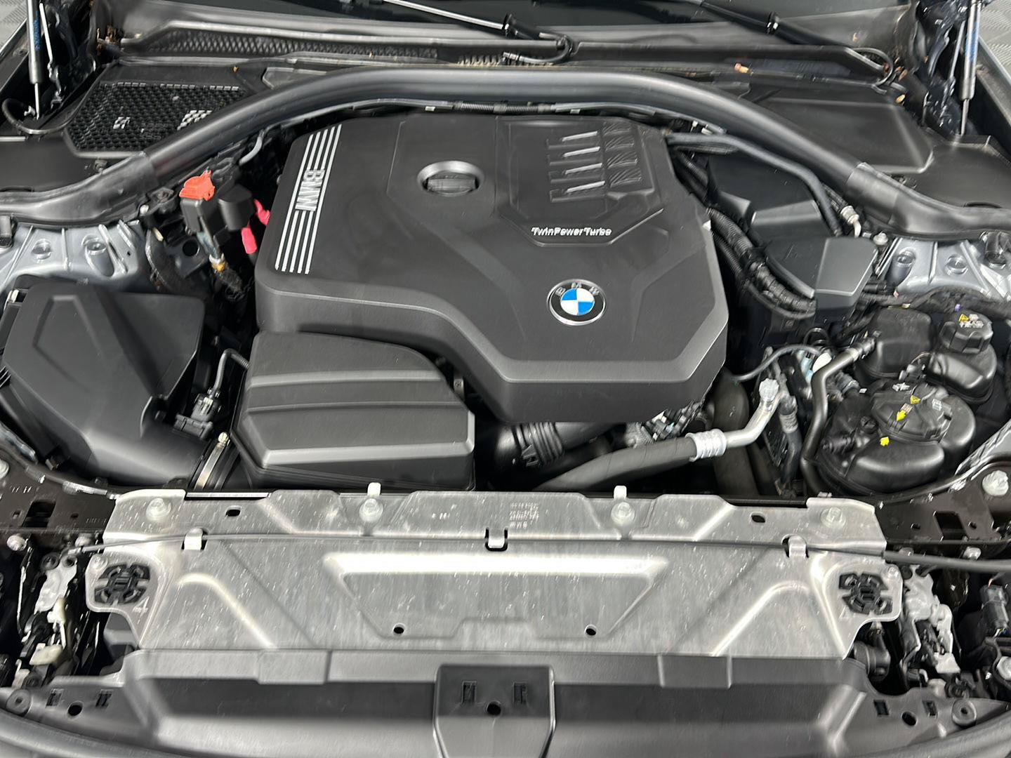 Used 2024 BMW 330i xDrive Sedan w/ Premium Package AWD/4WD image 7