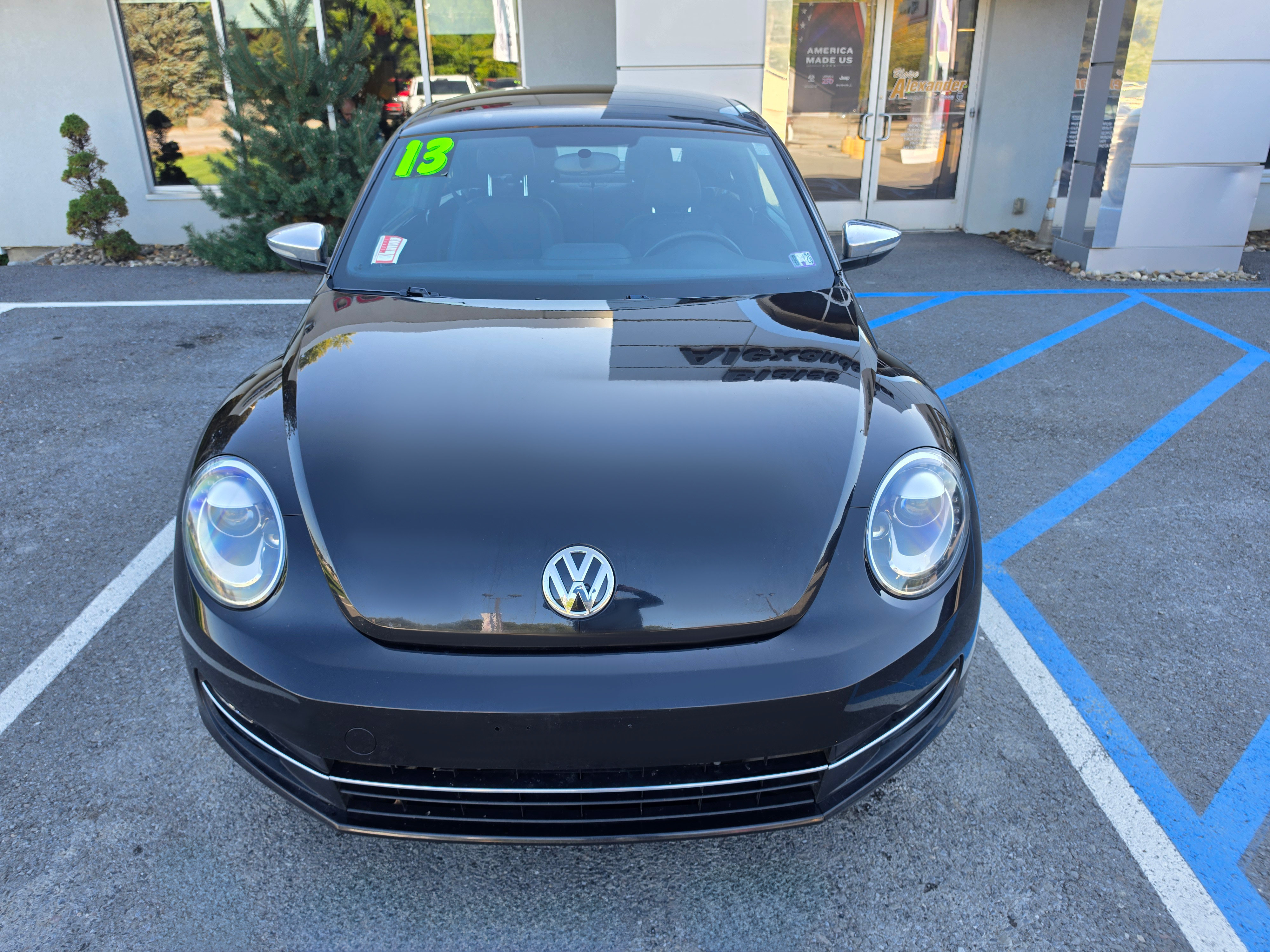 Used 2013 Volkswagen Beetle Turbo FWD image 10