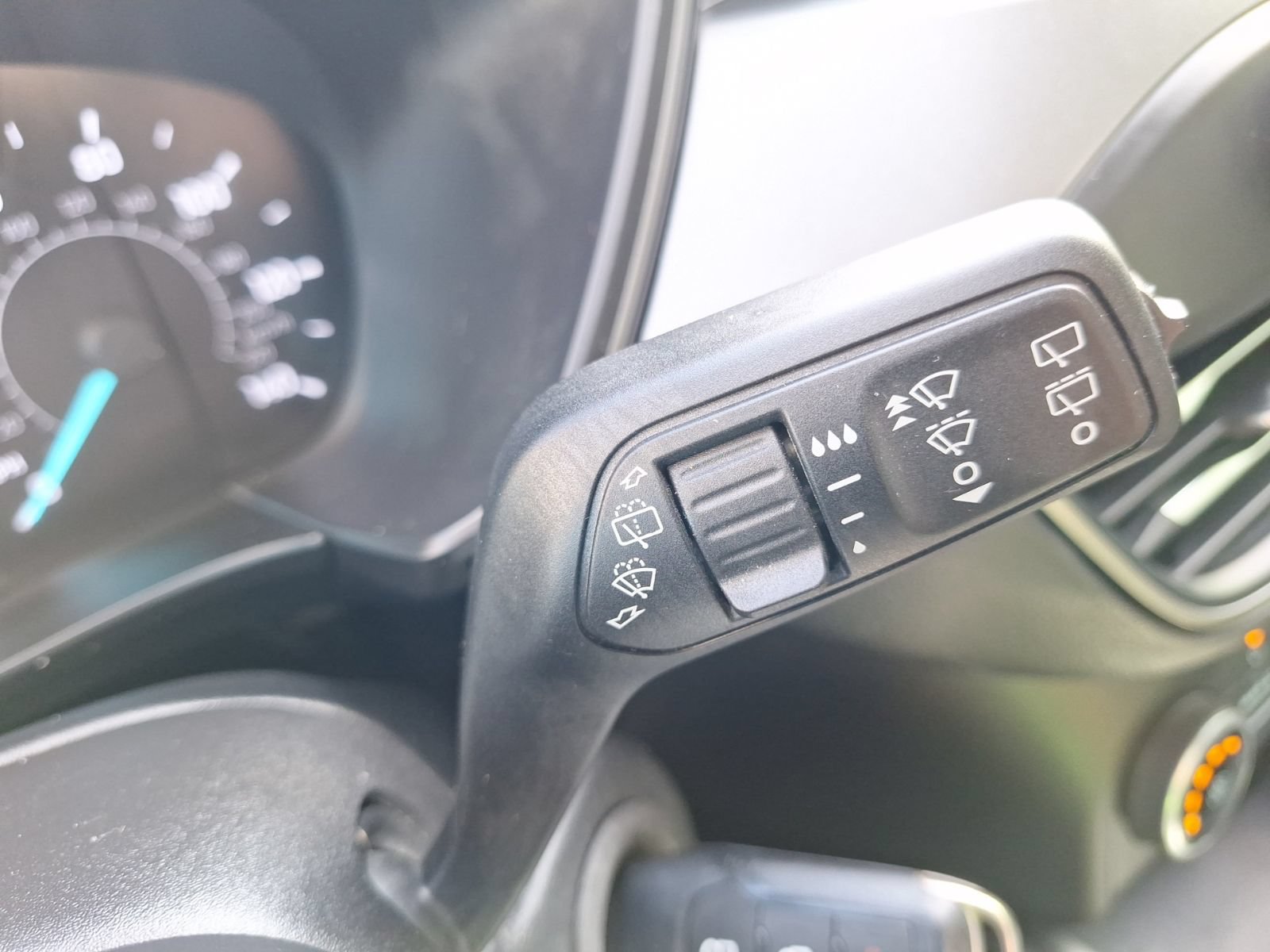 Used 2020 Ford Escape S FWD image 22