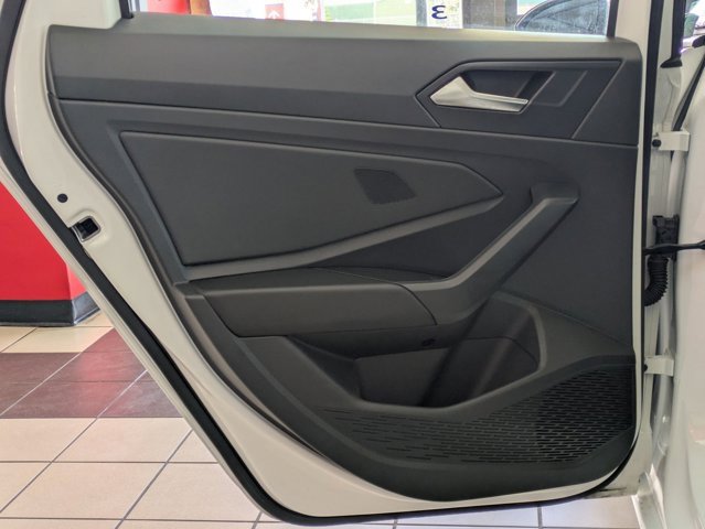 Used 2025 Volkswagen Jetta Sport image 25